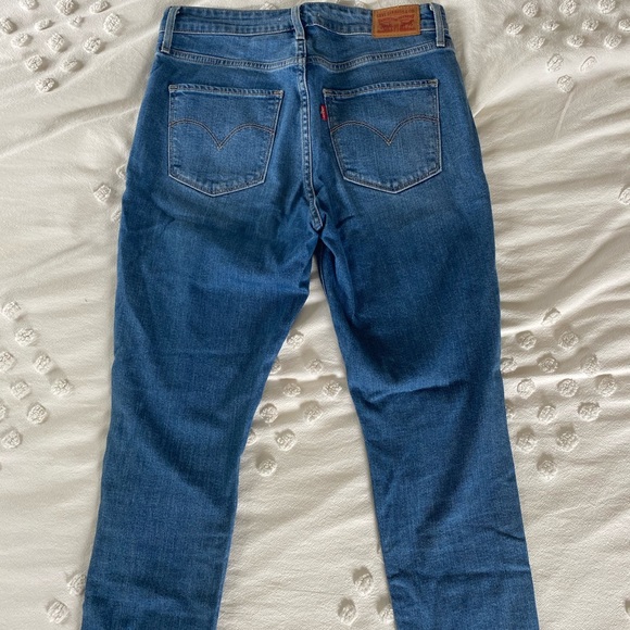 Levi’s 721 ripped leg skinny jeans - Picture 3 of 3